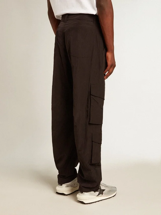 Schwarze Cargohose aus Ripstop-Nylon