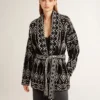 Schwarze Damen-Strickjacke mit Gürtel und Kristallen
