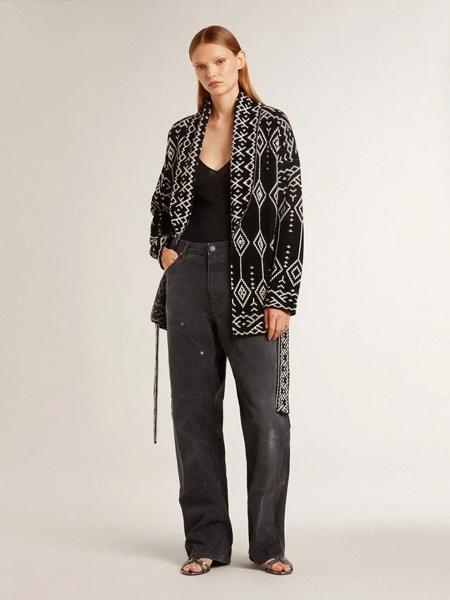 Schwarze Damen-Strickjacke mit Gürtel und Kristallen