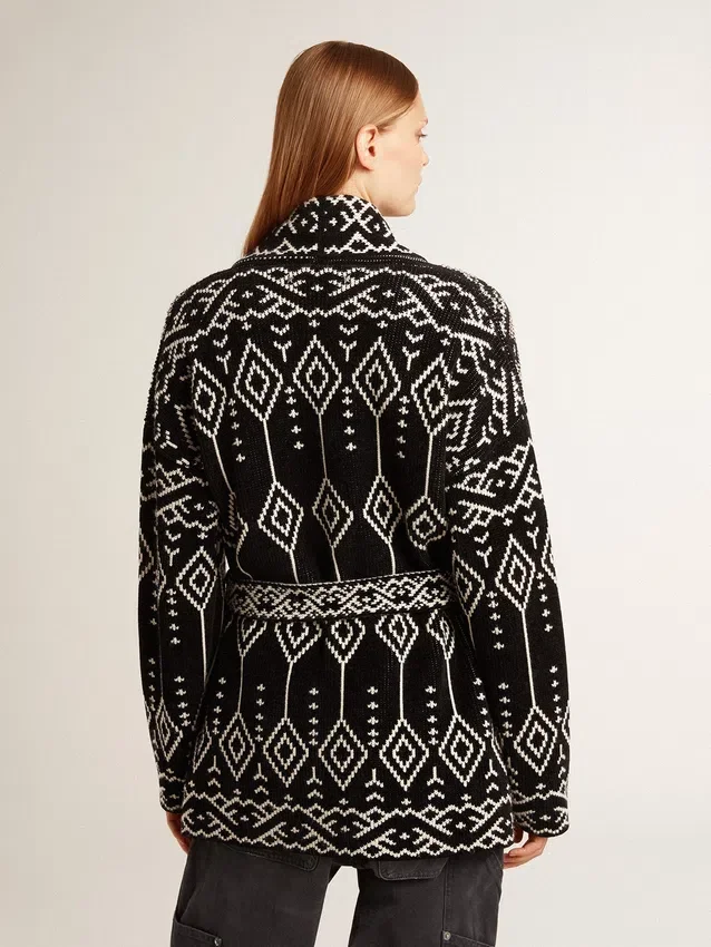Schwarze Damen-Strickjacke mit Gürtel und Kristallen