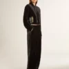 Schwarze Hose mit Samteffekt