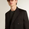 Schwarzer Herren-Blazer mit Zweireiher-Schluss und Knopfleiste