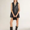 Schwarzes Nappa-Lederkleid für Damen mit Nieten