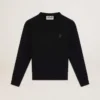 Schwarzes Sweatshirt aus der Athena Star Collection mit Ton-in-Ton-Stern auf der Vorderseite