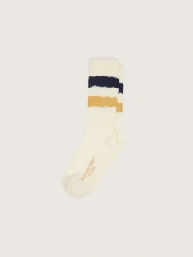 Socken in gealtertem Weiss mit Used-Look-Details und zweifarbigen Streifen