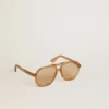 Sonnenbrille im Aviator-Stil mit honigfarbenem Rahmen und Gläsern