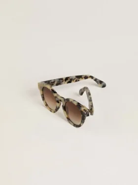 Sonnenbrille im Cameron-Stil mit Schildpattmuster