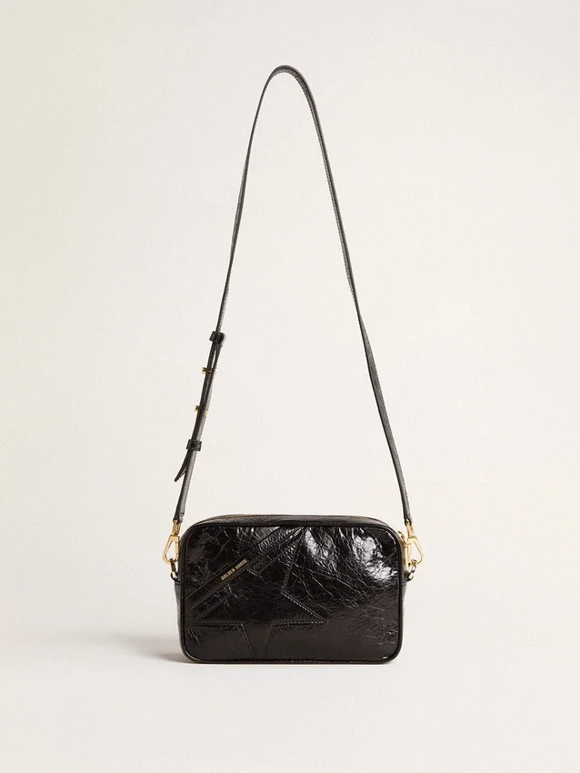Star Bag aus glänzendem schwarzem Leder mit Ton-in-Ton-Stern