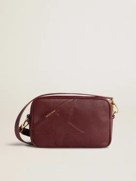Star Bag aus weinrotem Leder mit Ton-in-Ton-Stern