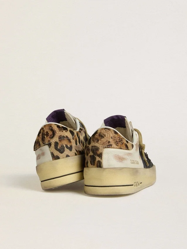 Stardan für Damen aus Nappa und Mesh mit Fersenlasche aus Ponyfell mit Leopardenmuster