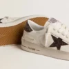 Stardan für Damen aus weissem Leder mit braunem Glitzerstern und Fersenlasche