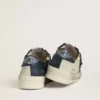 Stardan für Herren aus Nubukleder mit Stern aus Metallic-Leder und blauer Fersenlasche aus Nappaleder