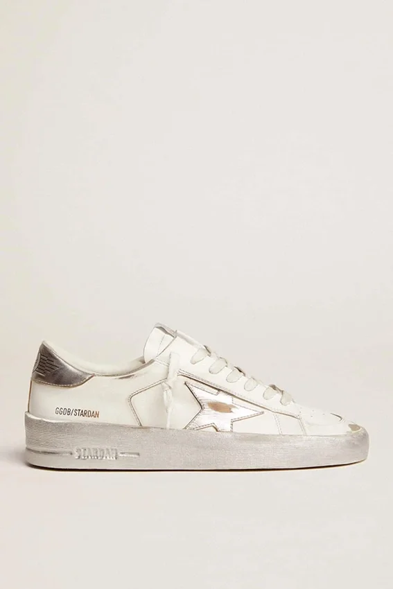 Stardan-Sneaker mit silbermetallischem Lederstern und Fersenlasche