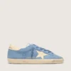Super-Star aus hellblauem Wildleder mit beigem Lederstern und Fersenlasche
