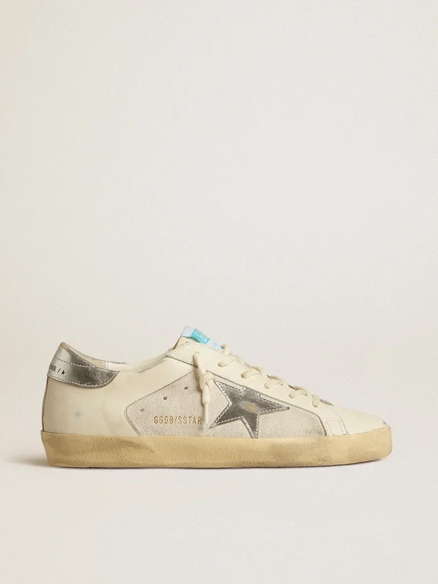 Super-Star aus weissem Leder und Wildleder mit silbernem und goldenem Lederstern