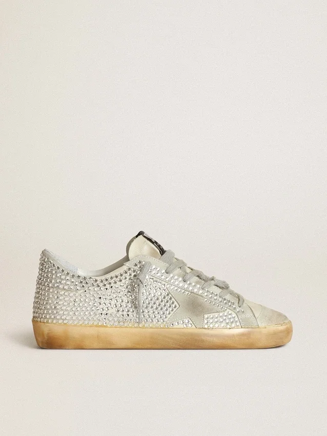 Super-Star für Damen aus gealtertem weissem Nubukleder mit Swarovski-Kristallen