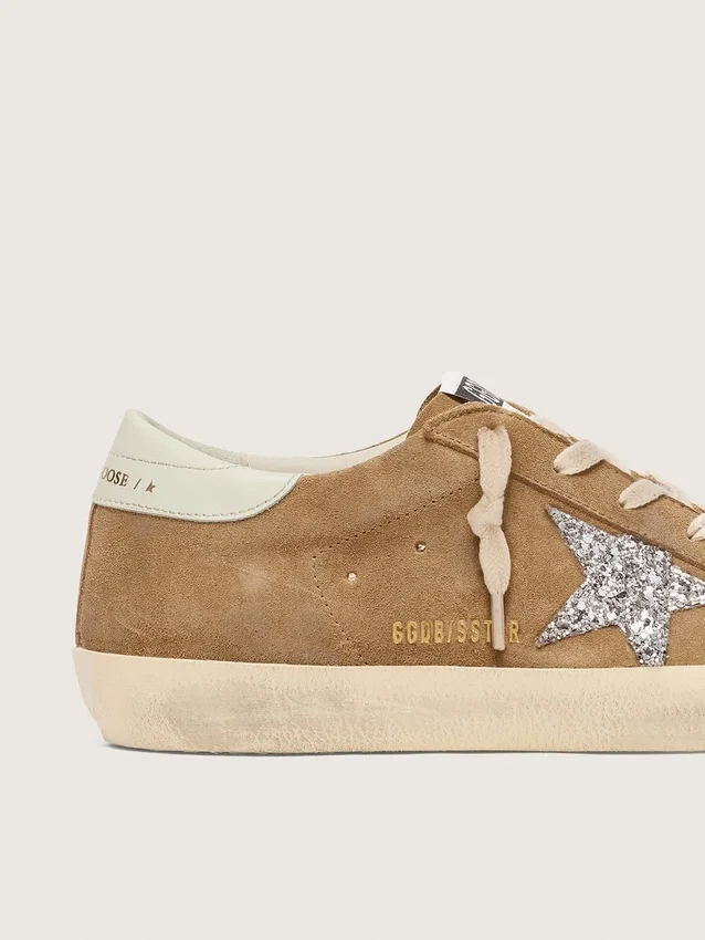 Super-Star für Damen aus tabakfarbenem Wildleder mit silbernem Glitzerstern