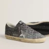 Super-Star für Damen mit glitzerndem Obermaterial und silbernem Stern aus Metallic-Leder