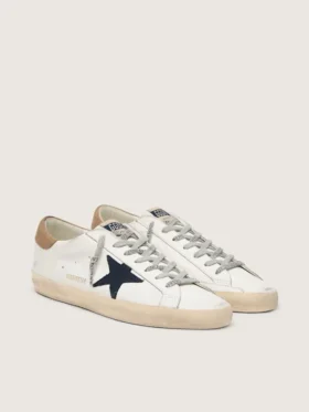 Super-Star für Herren aus weissem Leder mit mitternachtsblauem Canvas-Stern und Fersenlasche aus tabakfarbenem Leder