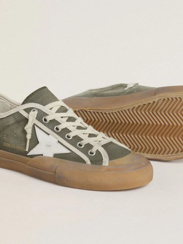Super-Star LTD für Damen aus grünem Canvas mit weissem Lederstern