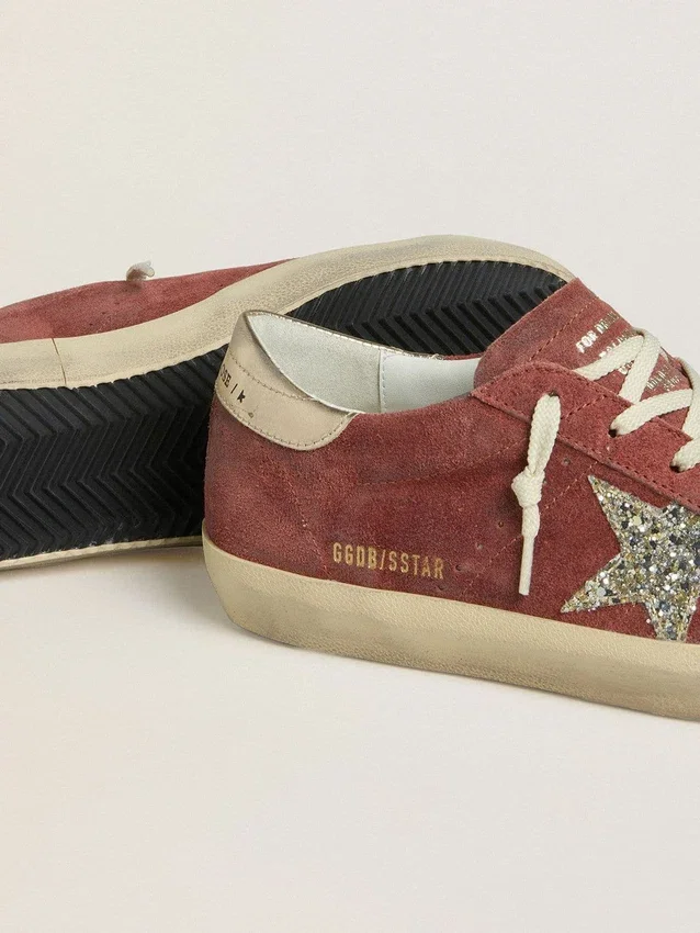 Super-Star LTD für Damen aus rotem Wildleder mit silbernem Glitzerstern und Fersenlasche aus laminiertem Leder
