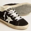 Super-Star LTD für Damen aus schwarzem Wildleder mit weissem aufgedrucktem Stern und silberner Glitzer-Fersenlasche