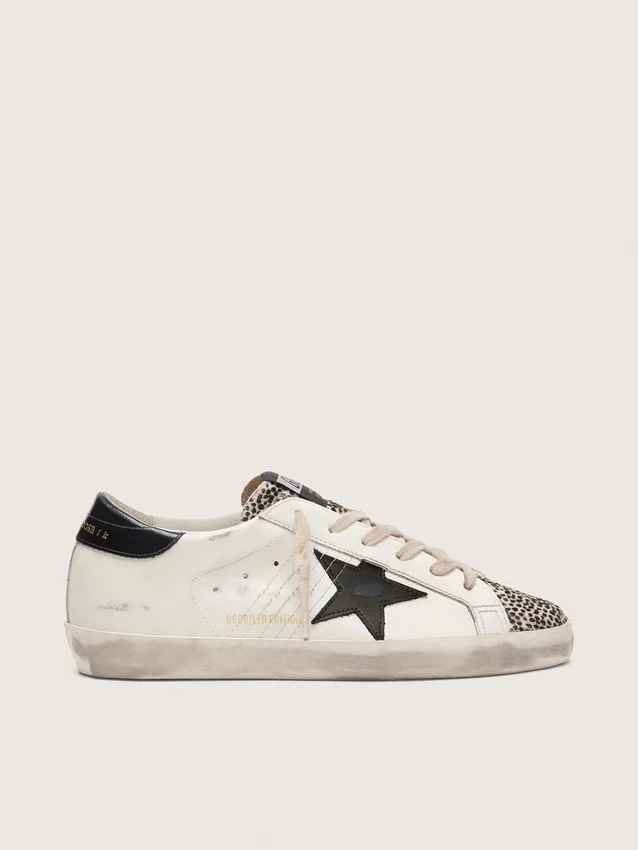 Super-Star LTD für Damen aus weissem Leder mit schwarzem Stern und Details aus Ponyfell