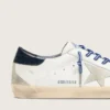 Super-Star LTD für Damen aus weissem Leder mit Stern aus Wildleder und blauer Lederlasche an der Ferse