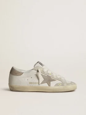 Super-Star LTD für Damen mit beigem Stern und Fersenlasche aus Wildleder sowie Blumenstickerei