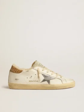Super-Star mit silbernem Lederstern und Fersenlasche aus Leder mit Krokodil-Print