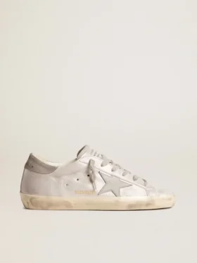 Super-Star-Sneaker aus grau-weissem Leder mit Glitzer-Effekt und Lederstern