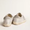 Super-Star-Sneaker aus grau-weissem Leder mit Glitzer-Effekt und Lederstern