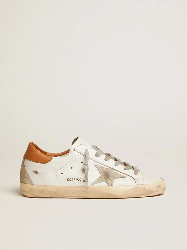 Super-Star-Sneaker für Damen mit Stern aus Wildleder und brauner Fersenlasche