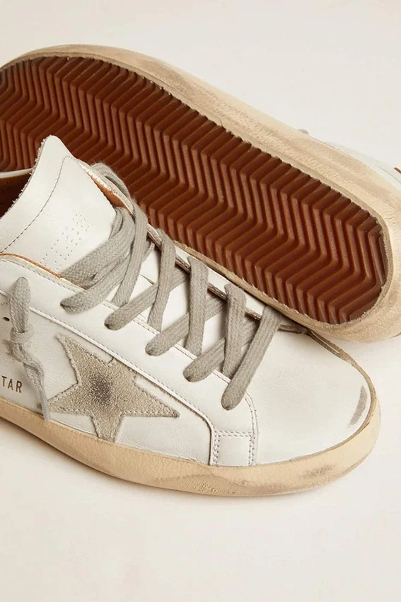 Super-Star-Sneaker für Herren mit Stern aus Wildleder und brauner Fersenlasche