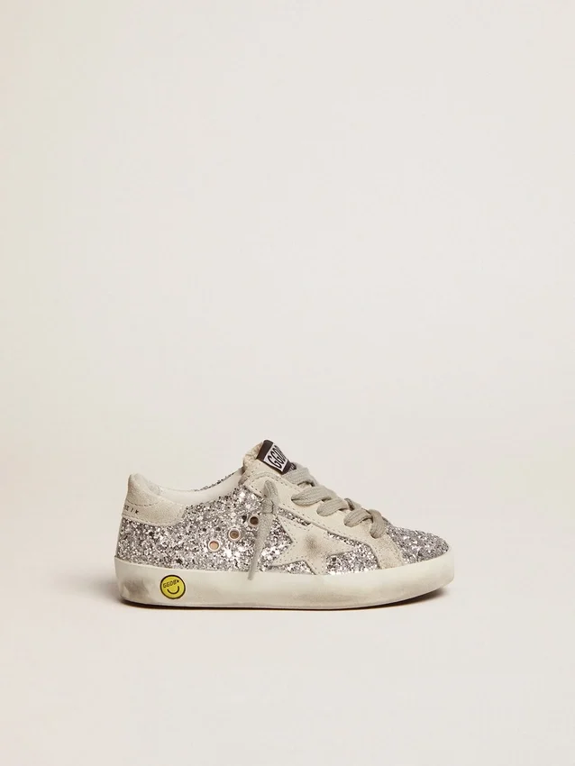 Junior Super-Star mit silbernem Glitzer und Wildlederdetails