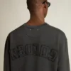 Sweatshirt in gewaschenem Schwarz mit umgekehrtem Logo auf der Rückseite – Jersey Capsule
