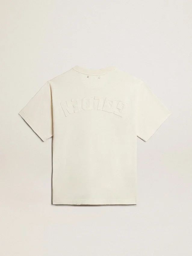 T-Shirt in gealtertem Weiss mit umgekehrtem Logo auf der Rückseite – Jersey Capsule