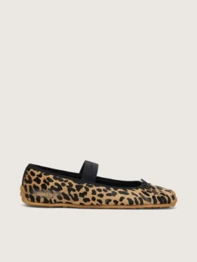 Étoile-Ballerinas aus Ponyfell mit Leopardenmuster, schwarzem gesticktem Stern und elastischem Riemen