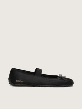 Étoile Ballerinas aus schwarzem Satin mit schwarzem gesticktem Stern und elastischem Riemen