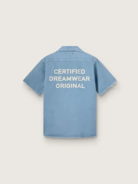 Unisex-Hemd aus hellblauem Denim mit Stickerei auf der Rückseite