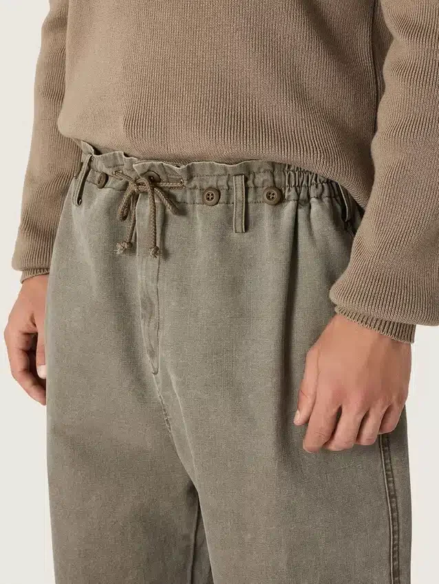 Unisex-Hose aus grauem Denim mit Kordelzug und Stern