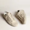 V-Star aus hellcremefarbenem Canvas mit milchweissem Lederstern