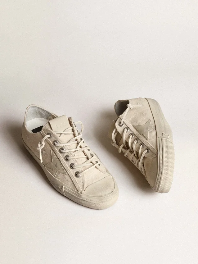 V-Star aus hellcremefarbenem Canvas mit milchweissem Lederstern