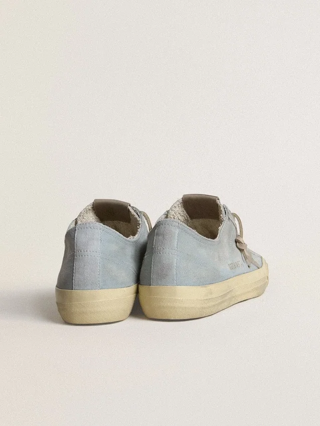 V-Star für Damen aus hellblauem Canvas mit taubengrauem Lederstern