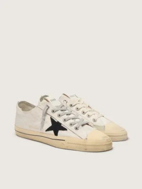 V-Star für Damen mit schwarzem Stern aus Wildleder und gesticktem Schriftzug