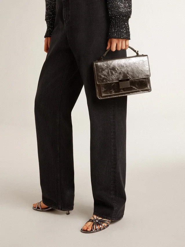 Venezia-Tasche aus anthrazitgrauem Metallic-Leder mit schwarzen Details