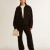 Venezia-Tasche aus butterfarbenem, geripptem Leder mit goldenen Details