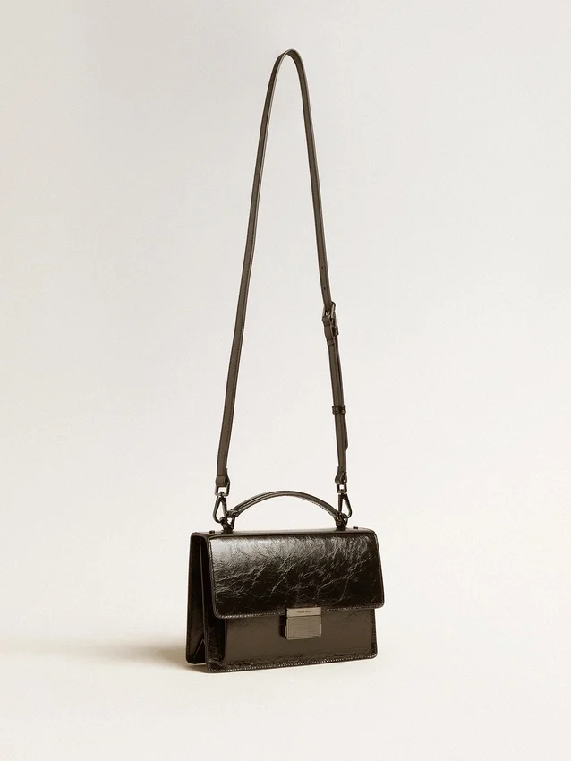 Venezia-Tasche aus schwarzem Metallic-Leder mit schwarzen Details