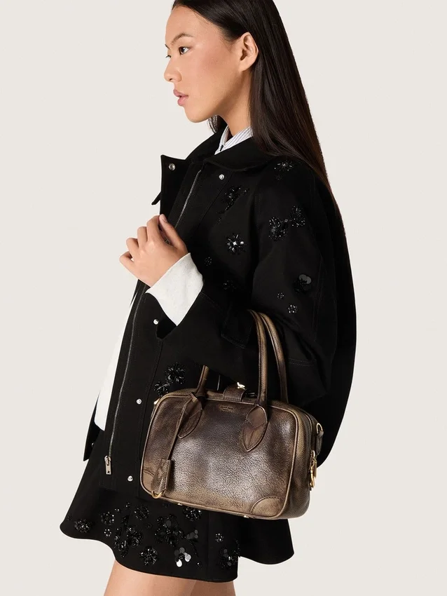Vita-Tasche aus braunem Vintage-Leder mit goldenen Details