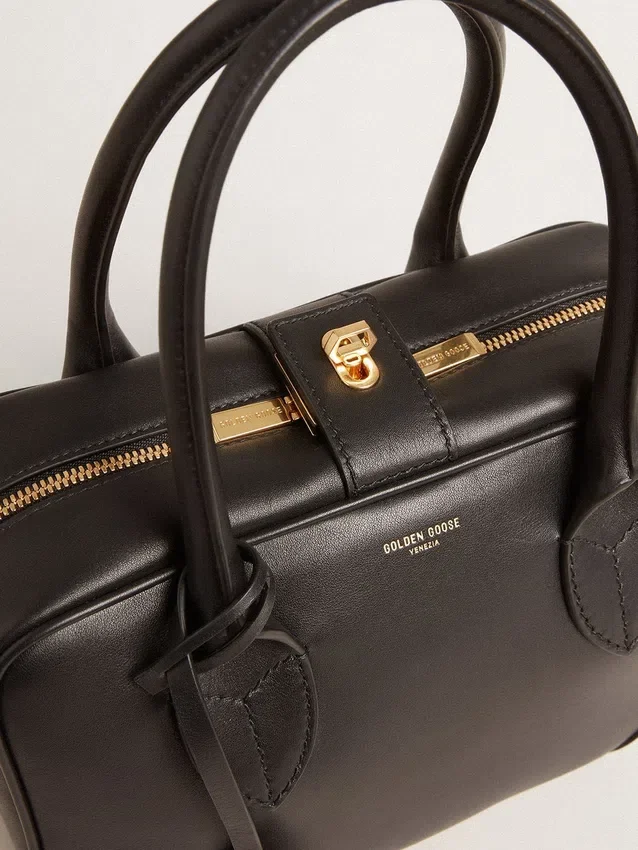 Vita-Tasche aus glattem schwarzem Leder mit goldenen Details
